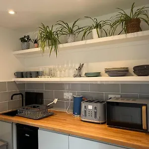 https://gorgeous-small-house-in-brighton.brighton-hotels-england.com