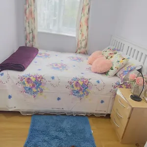 https://sweet-home-in-heart-of-barking.cambridgehotelsuk.com